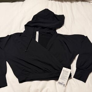 Lululemon Black Women's Hooded Wrap Top size small